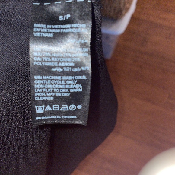 White House Black Market sweater, size small - Picture 5 of 5